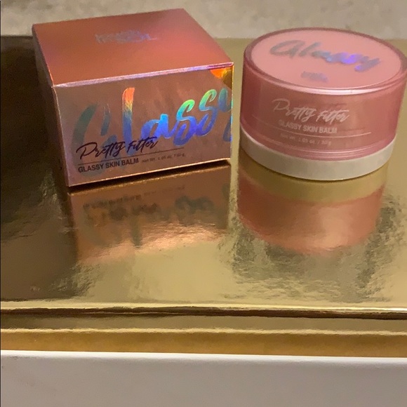 touch in SOL Other - Hydrating Primer and Eyebrow Tweezers